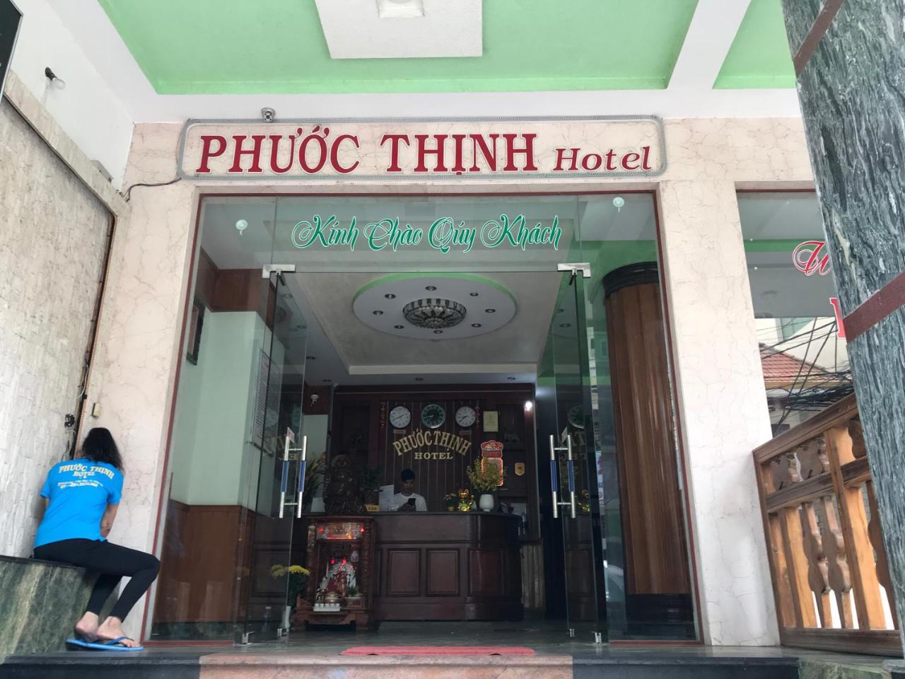 ホテル Khach San Phuoc Thinh1 ブンタオ エクステリア 写真